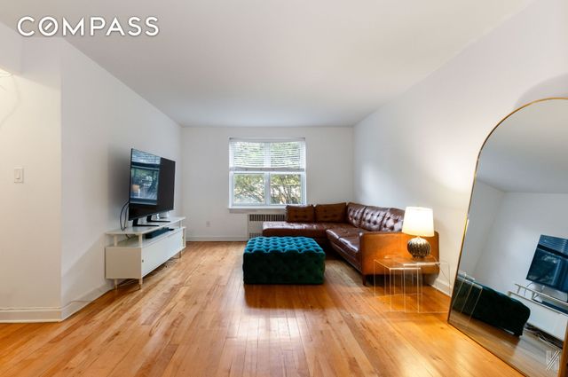 3955 51st St Apt 3G, New York City, NY 11377