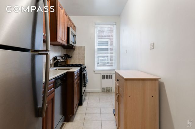 3955 51st St Apt 3G, New York City, NY 11377