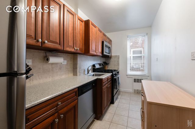 3955 51st St Apt 3G, New York City, NY 11377