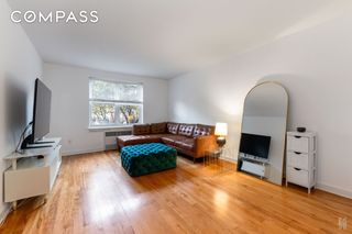 3955 51st St Apt 3G, New York City, NY 11377