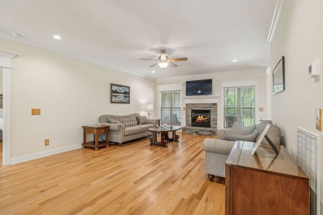 4135 Smotherman Ln, Hermitage, TN 37076