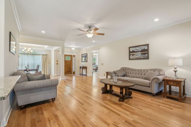 4135 Smotherman Ln, Hermitage, TN 37076