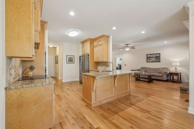 4135 Smotherman Ln, Hermitage, TN 37076