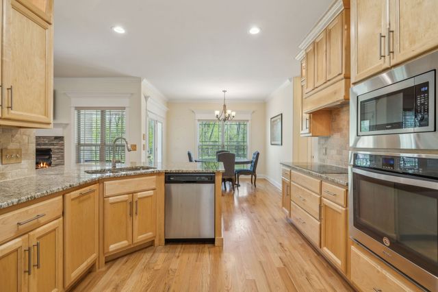 4135 Smotherman Ln, Hermitage, TN 37076