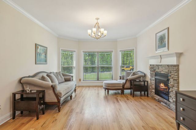 4135 Smotherman Ln, Hermitage, TN 37076