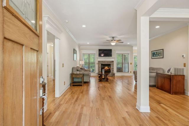 4135 Smotherman Ln, Hermitage, TN 37076