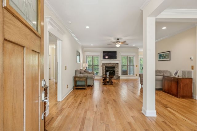 4135 Smotherman Ln, Hermitage, TN 37076