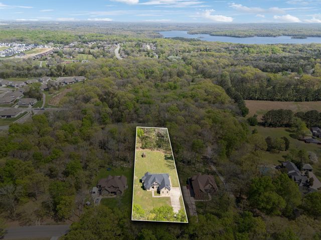 4135 Smotherman Ln, Hermitage, TN 37076