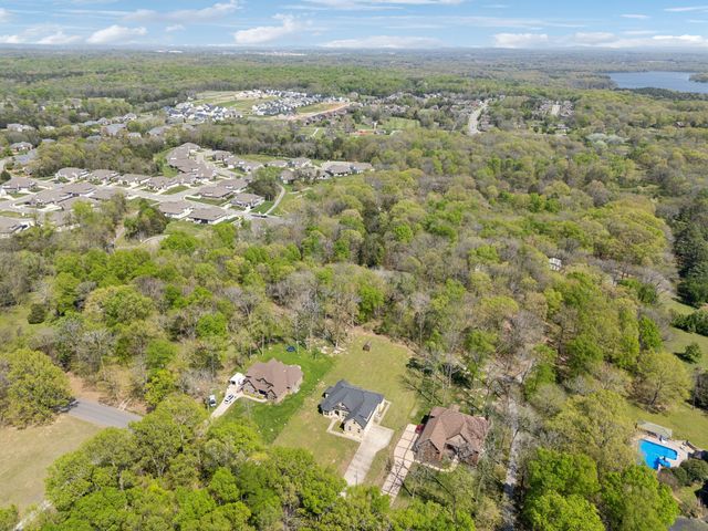 4135 Smotherman Ln, Hermitage, TN 37076