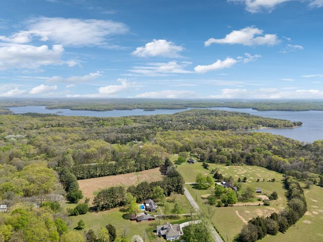 4135 Smotherman Ln, Hermitage, TN 37076