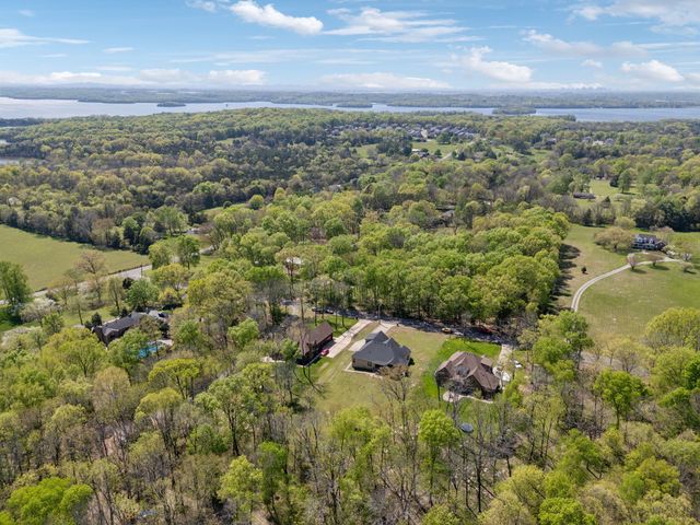 4135 Smotherman Ln, Hermitage, TN 37076