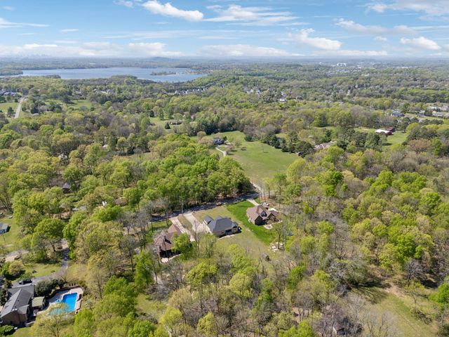 4135 Smotherman Ln, Hermitage, TN 37076