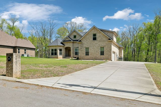 4135 Smotherman Ln, Hermitage, TN 37076