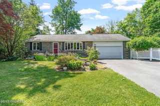 1100 Niskayuna Road, Niskayuna, NY 12309