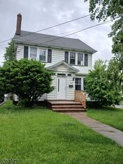 1029 Kipling Rd, Elizabeth City, NJ 07208
