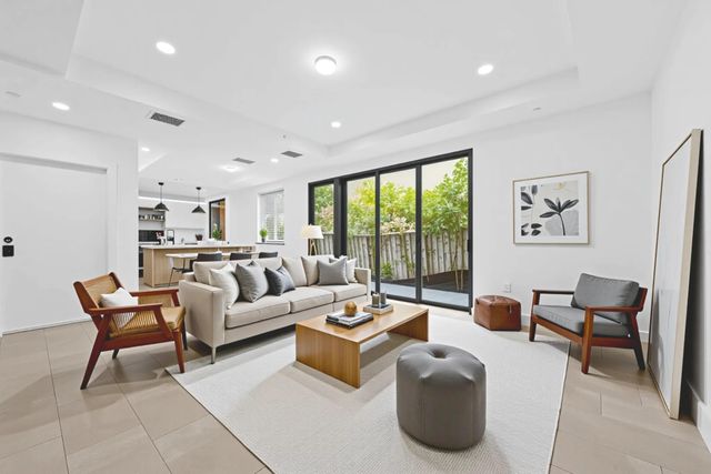 722 NE 15th Ave 2, Fort Lauderdale, FL 33304
