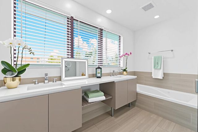 722 NE 15th Ave 2, Fort Lauderdale, FL 33304