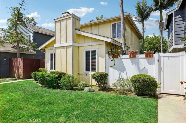 3739 Countryside Lane, Long Beach, CA 90806