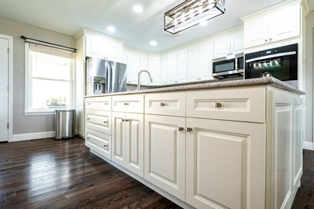 1385 Valley Home Rd, Dandridge, TN 37725