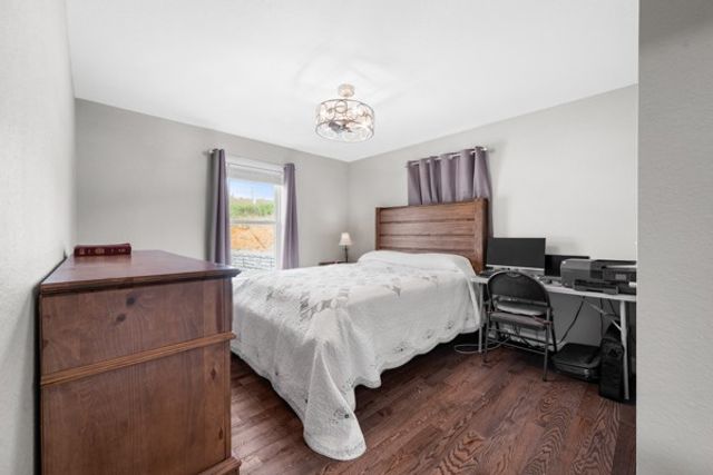 1385 Valley Home Rd, Dandridge, TN 37725