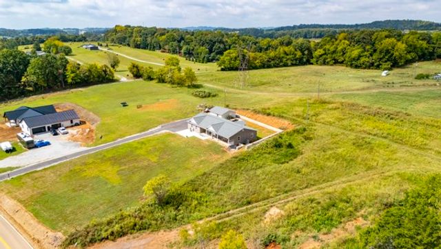 1385 Valley Home Rd, Dandridge, TN 37725