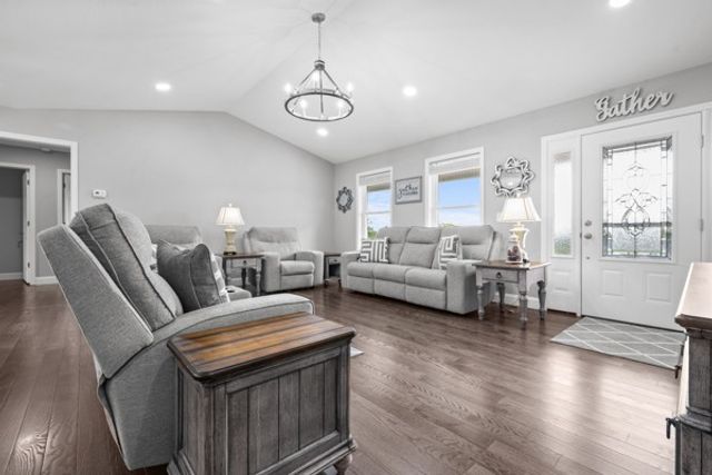 1385 Valley Home Rd, Dandridge, TN 37725