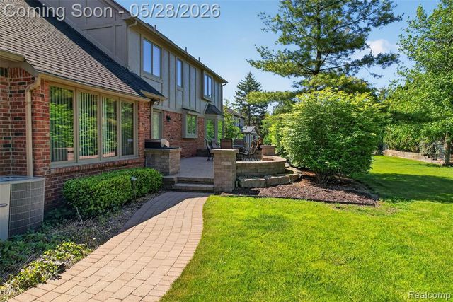 4409 Deacon Court, Troy, MI 48098