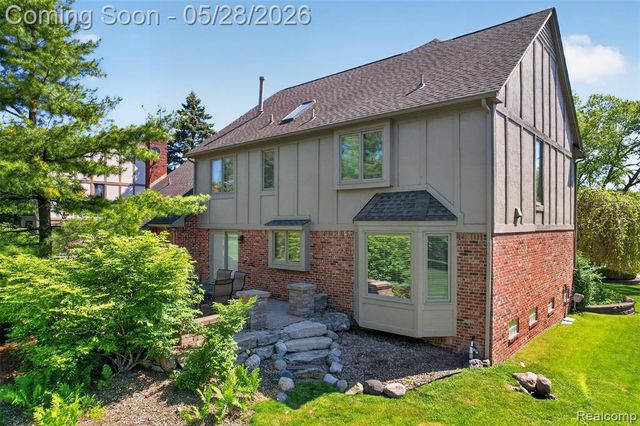 4409 Deacon Court, Troy, MI 48098