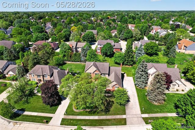 4409 Deacon Court, Troy, MI 48098