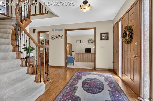 4409 Deacon Court, Troy, MI 48098