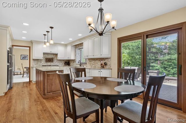 4409 Deacon Court, Troy, MI 48098