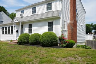 86 Abigail Adams Cir, Weymouth, MA 02191