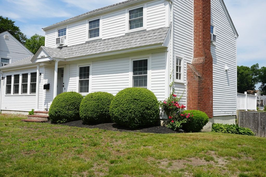 86 Abigail Adams Cir, Weymouth, MA 02191
