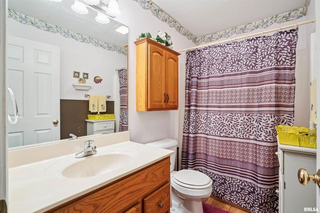 3524 34TH Street, Moline, IL 61265