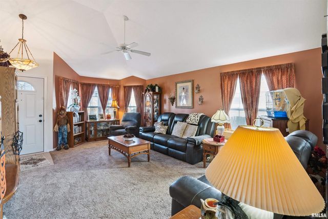 3524 34TH Street, Moline, IL 61265