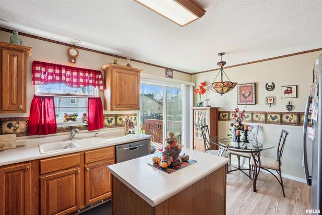 3524 34TH Street, Moline, IL 61265