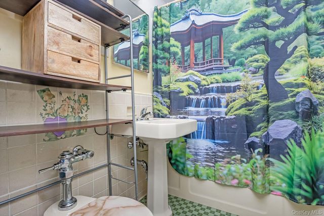 1560 Metropolitan Avenue 5B, Bronx, NY 10462