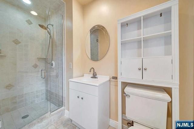 817 Newcomb Road, Ridgewood, NJ 07450