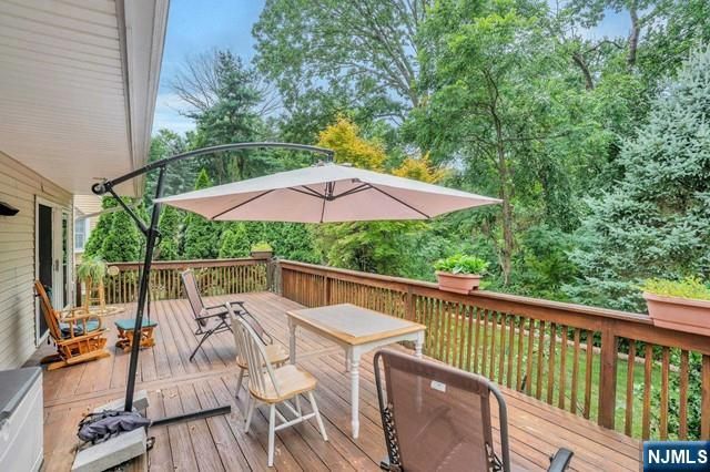 817 Newcomb Road, Ridgewood, NJ 07450
