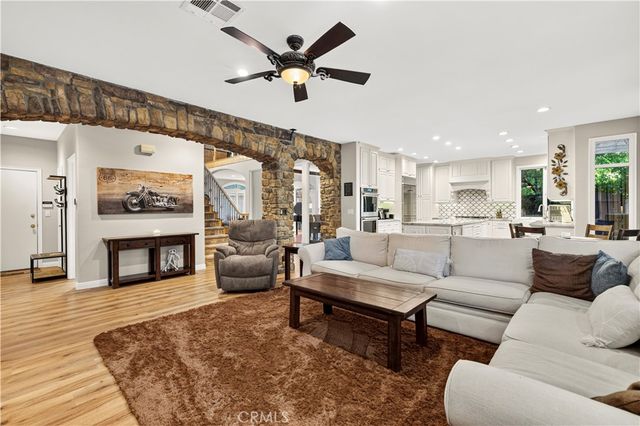 24611 Brittany Lane, Newhall, CA 91321
