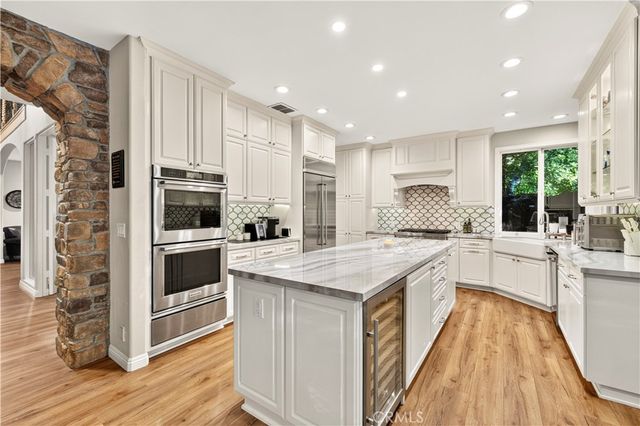 24611 Brittany Lane, Newhall, CA 91321