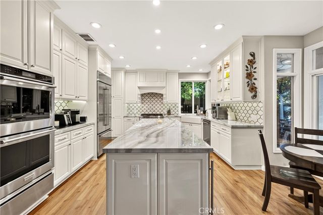 24611 Brittany Lane, Newhall, CA 91321