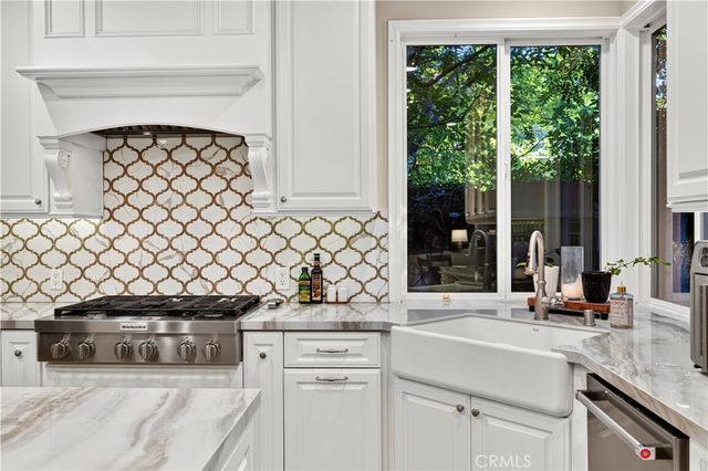 24611 Brittany Lane, Newhall, CA 91321