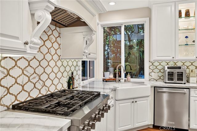 24611 Brittany Lane, Newhall, CA 91321