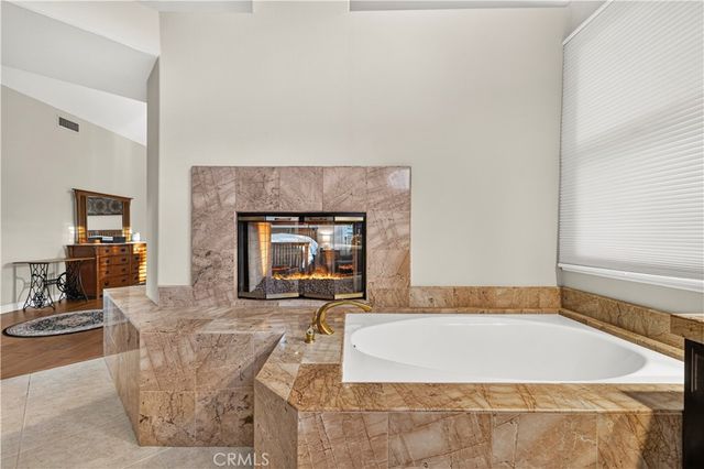 24611 Brittany Lane, Newhall, CA 91321