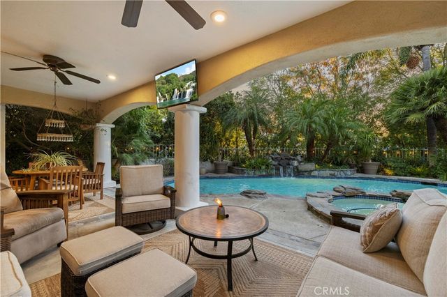 24611 Brittany Lane, Newhall, CA 91321