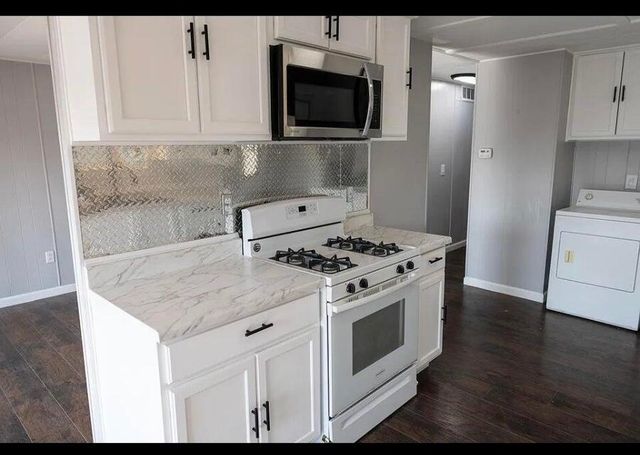 5505 W Tulare Avenue 15, Visalia, CA 93277