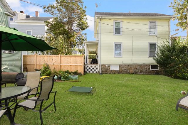 11 Carey Street, Newport, RI 02840