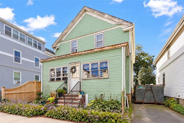 11 Carey Street, Newport, RI 02840