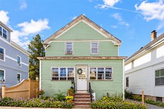 11 Carey Street, Newport, RI 02840